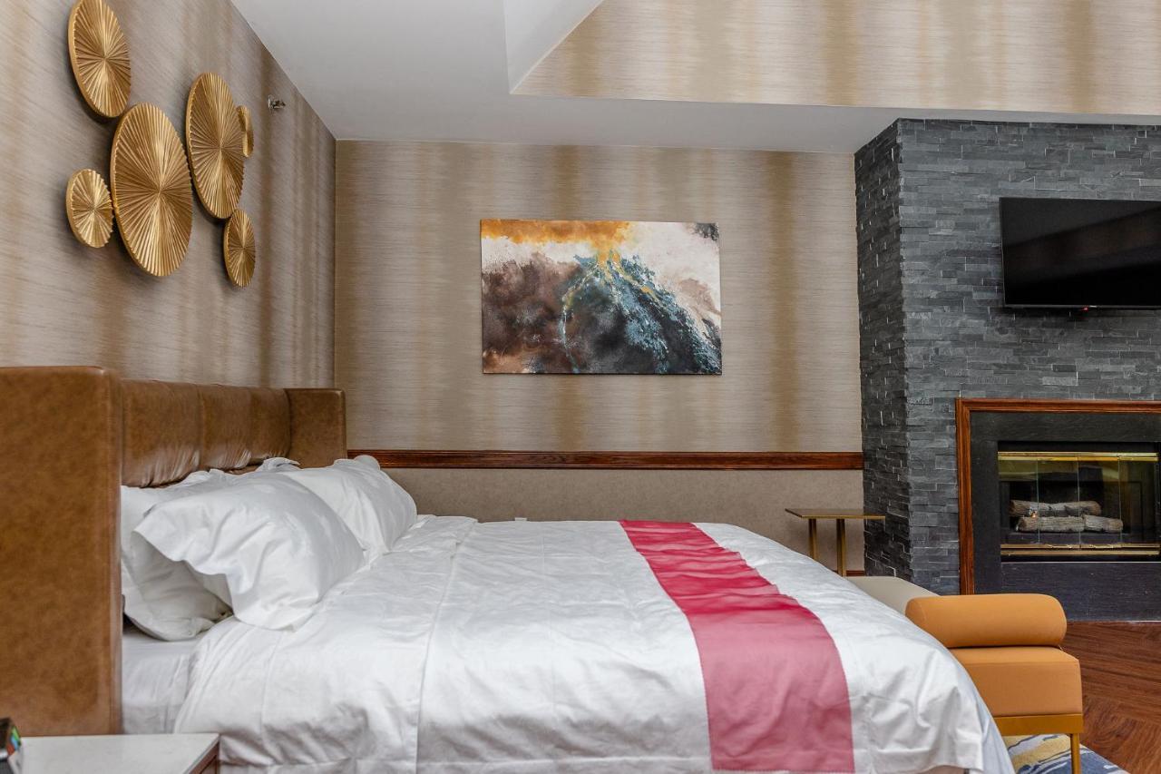 Chateau Merrimack Hotel & Spa Tyngsboro エクステリア 写真