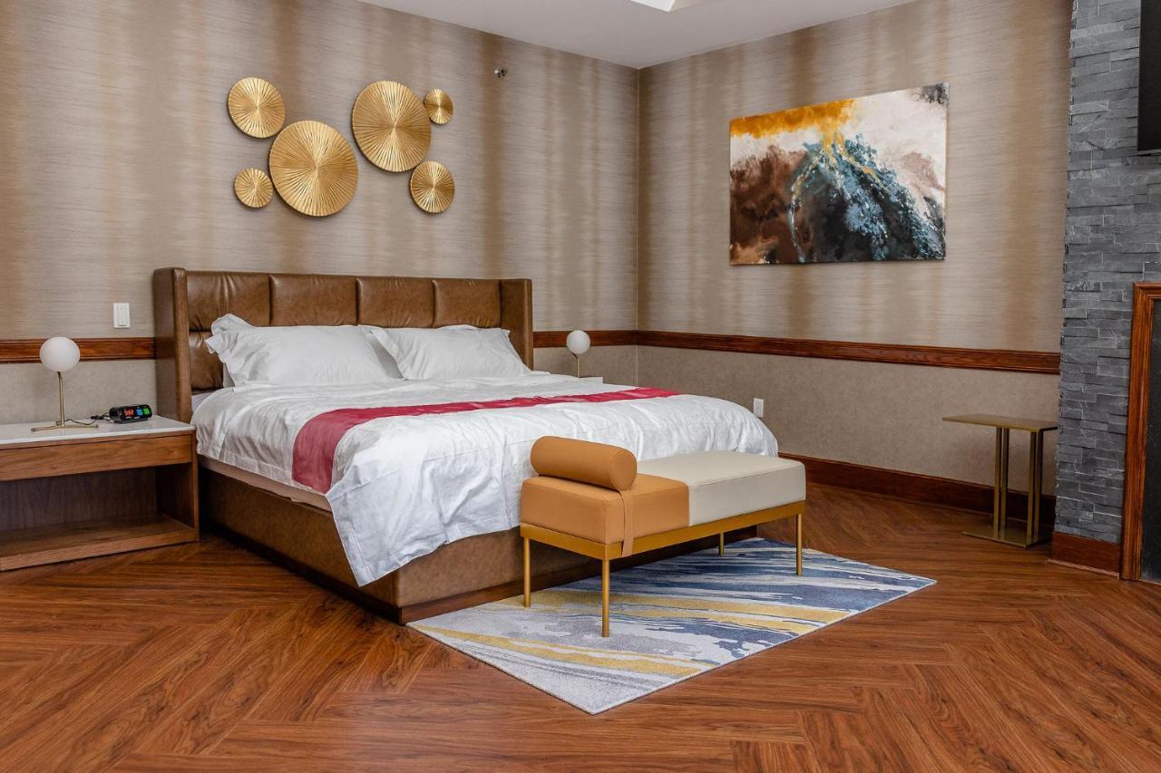 Chateau Merrimack Hotel & Spa Tyngsboro エクステリア 写真
