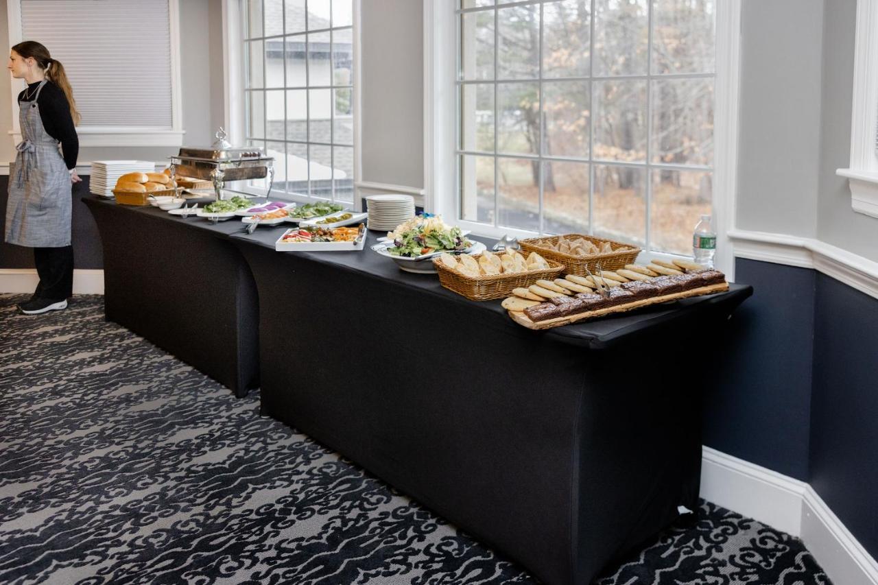 Chateau Merrimack Hotel & Spa Tyngsboro エクステリア 写真